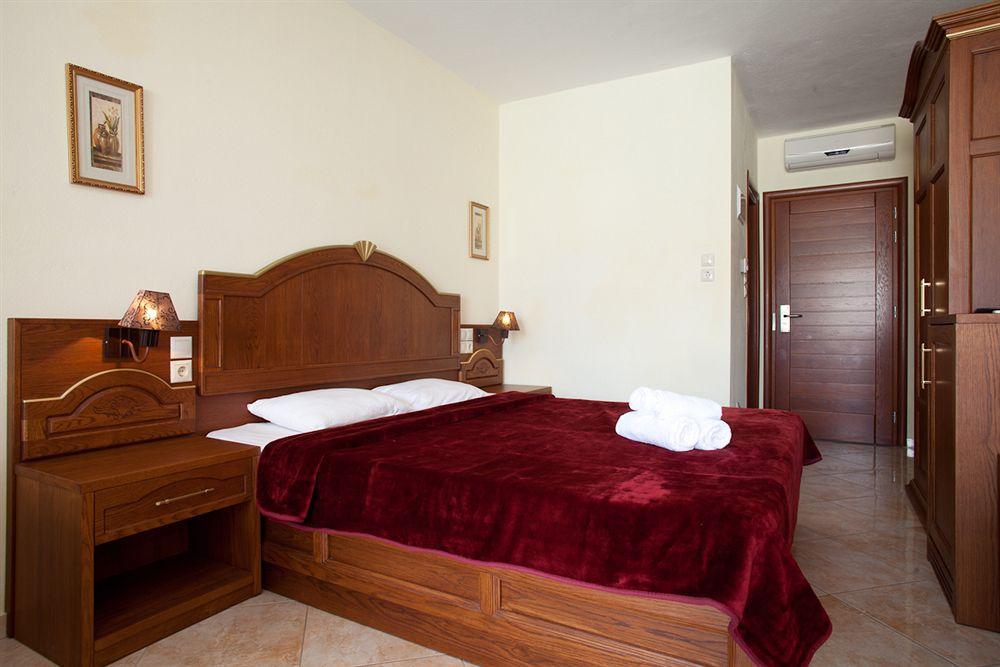 Toroni Blue Sea Hotel Ngoại thất bức ảnh