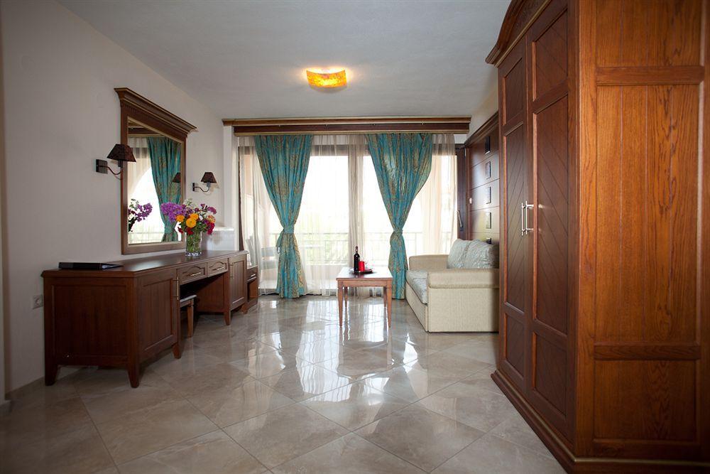 Toroni Blue Sea Hotel Ngoại thất bức ảnh