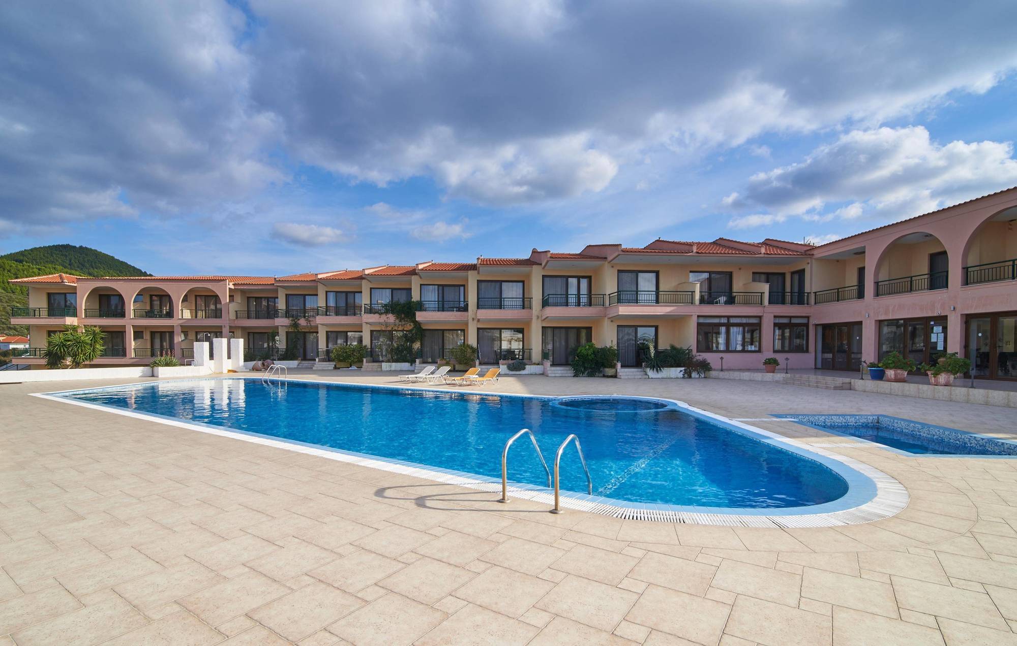 Toroni Blue Sea Hotel Ngoại thất bức ảnh