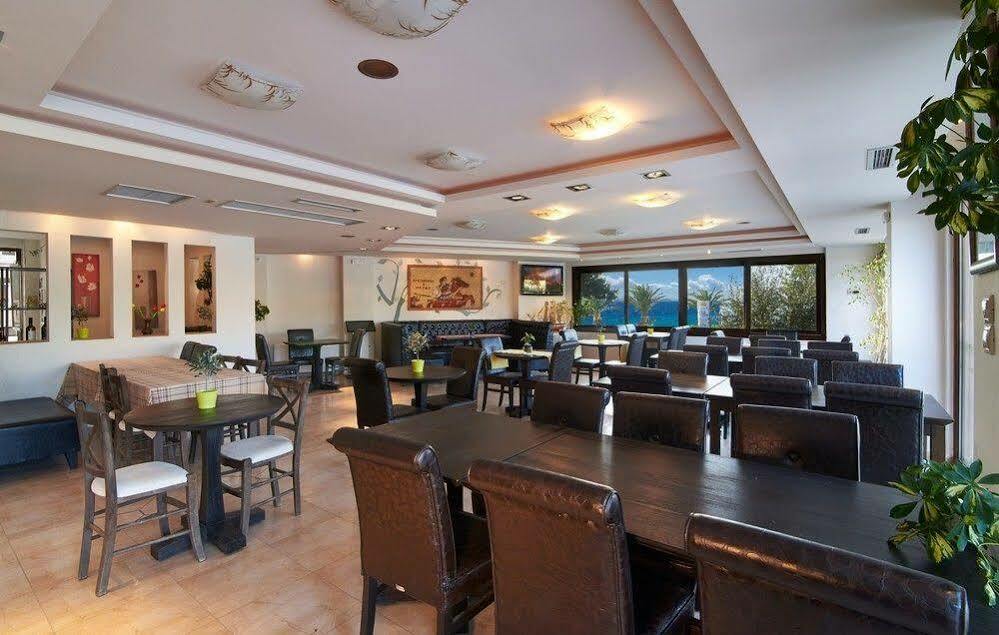 Toroni Blue Sea Hotel Ngoại thất bức ảnh