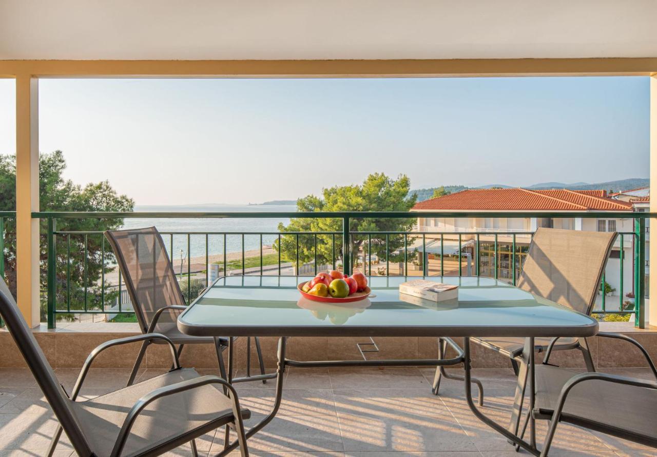Toroni Blue Sea Hotel Ngoại thất bức ảnh