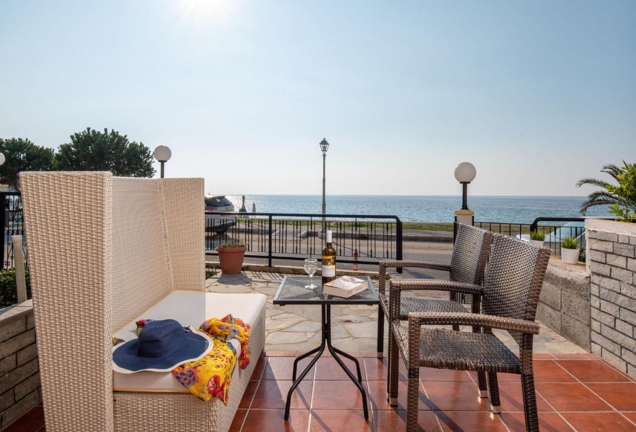 Toroni Blue Sea Hotel Ngoại thất bức ảnh