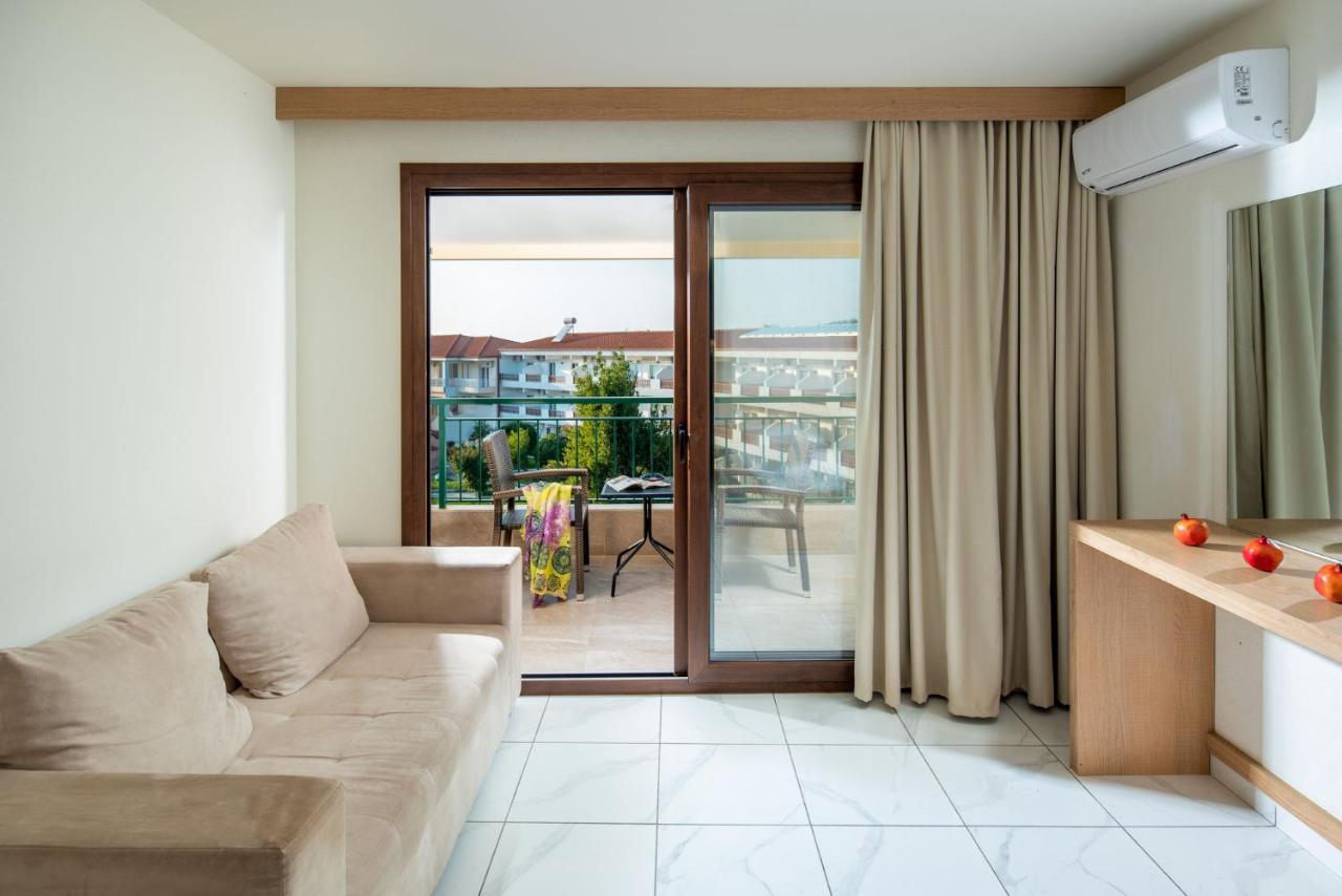 Toroni Blue Sea Hotel Ngoại thất bức ảnh